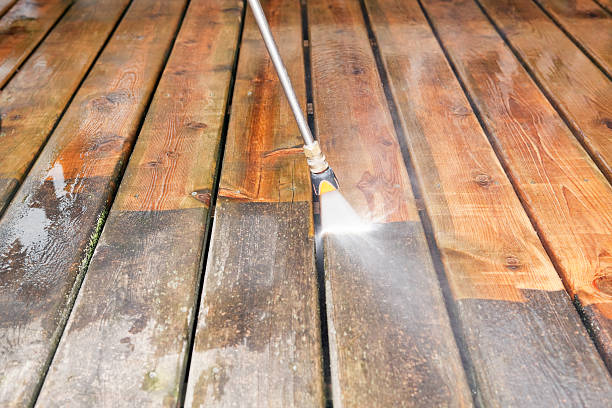 Best Playground Equipment Cleaning  in Essexville, MI
